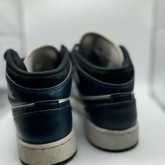 - Excellent used condition boys, Nike Air Jordan sneakers
