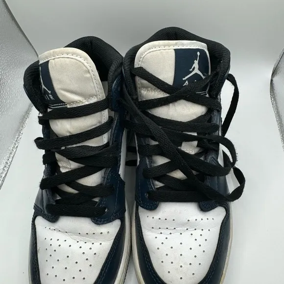 - Excellent used condition boys, Nike Air Jordan sneakers