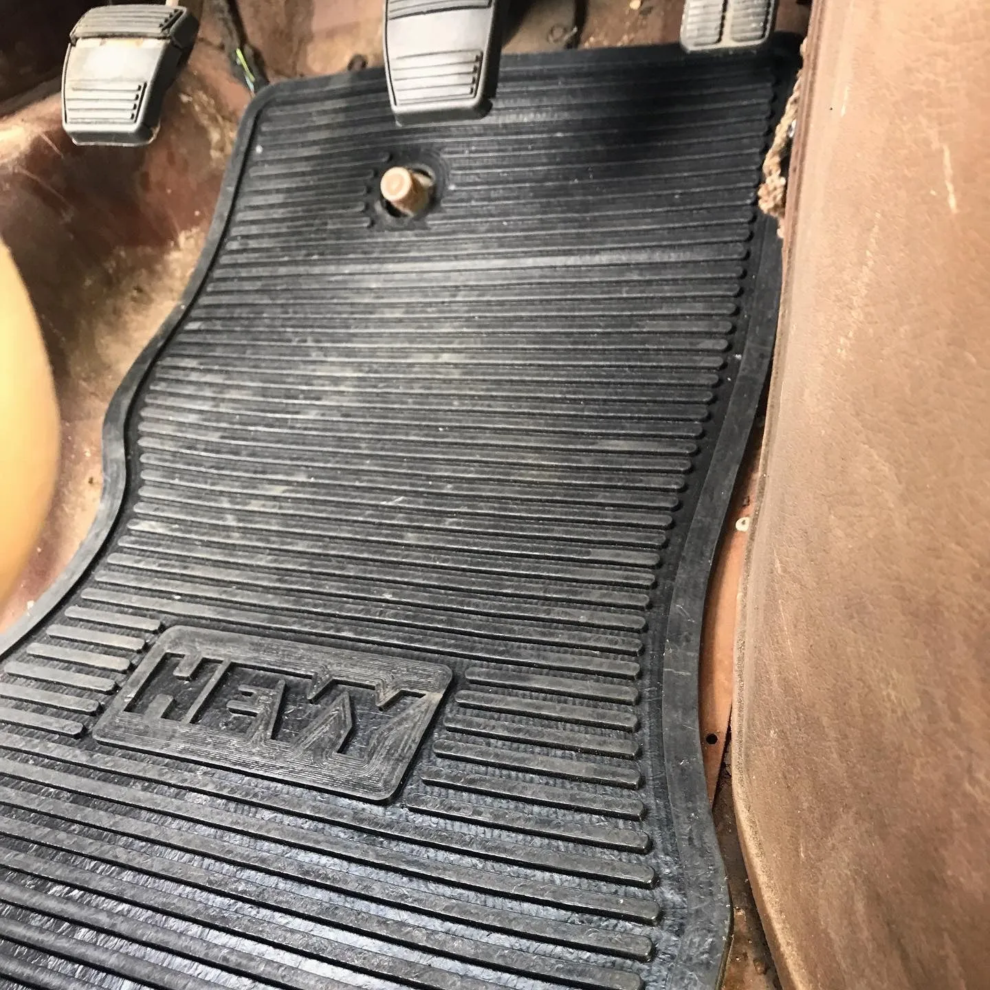 71-82 Chevy/GMC GVan Floor Mats - Hevy BigRig Beef