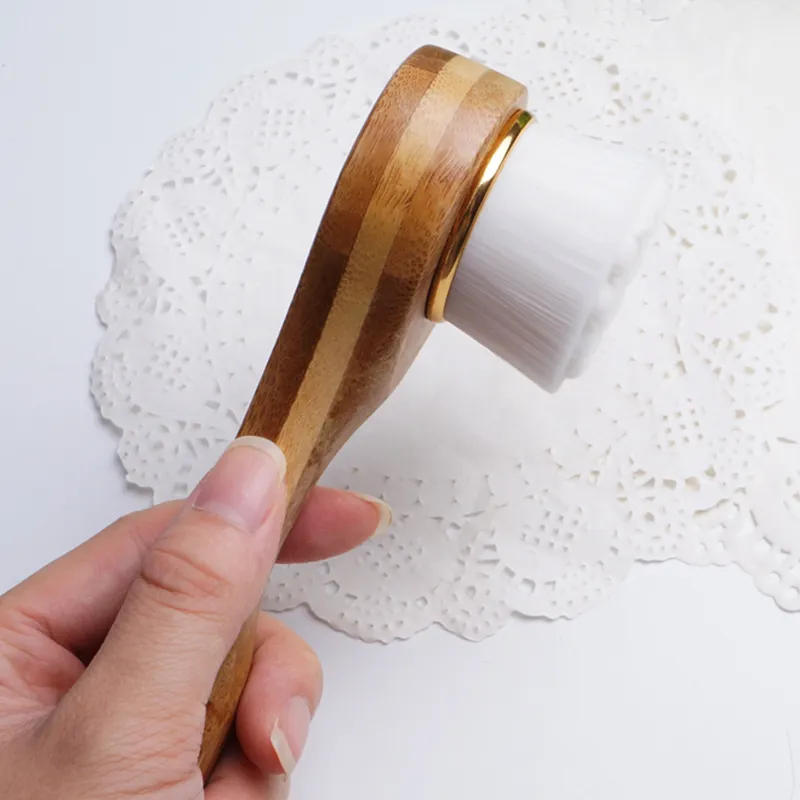 Alana Mitchell Anti-Bacterial Cleansing Facial Brush