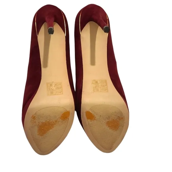 ALDO Faux Suede Burgundy Peep Toe Platform Stiletto Heels with Gold trim Size 8