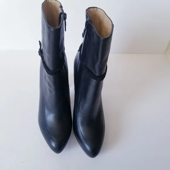 BCBGmaxazria Tabitha women's heel leather pointed toe boots 9.5