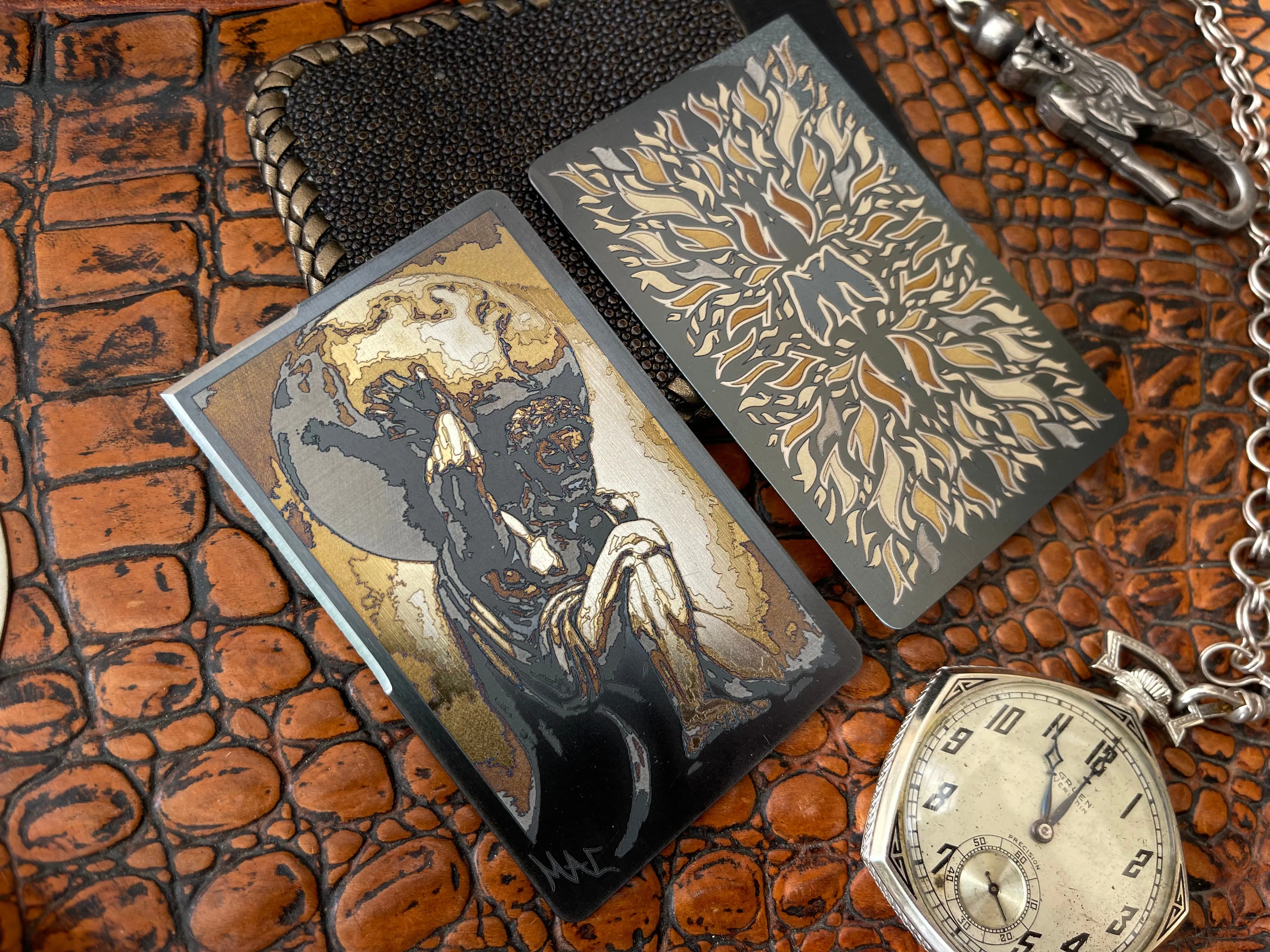 Black "Atlas" Cutting Card™