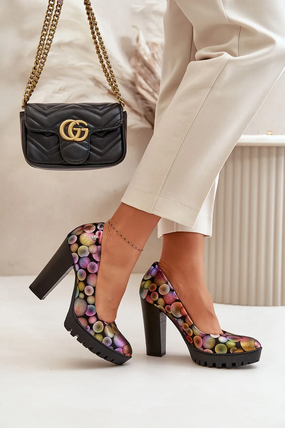 Block heel pumps