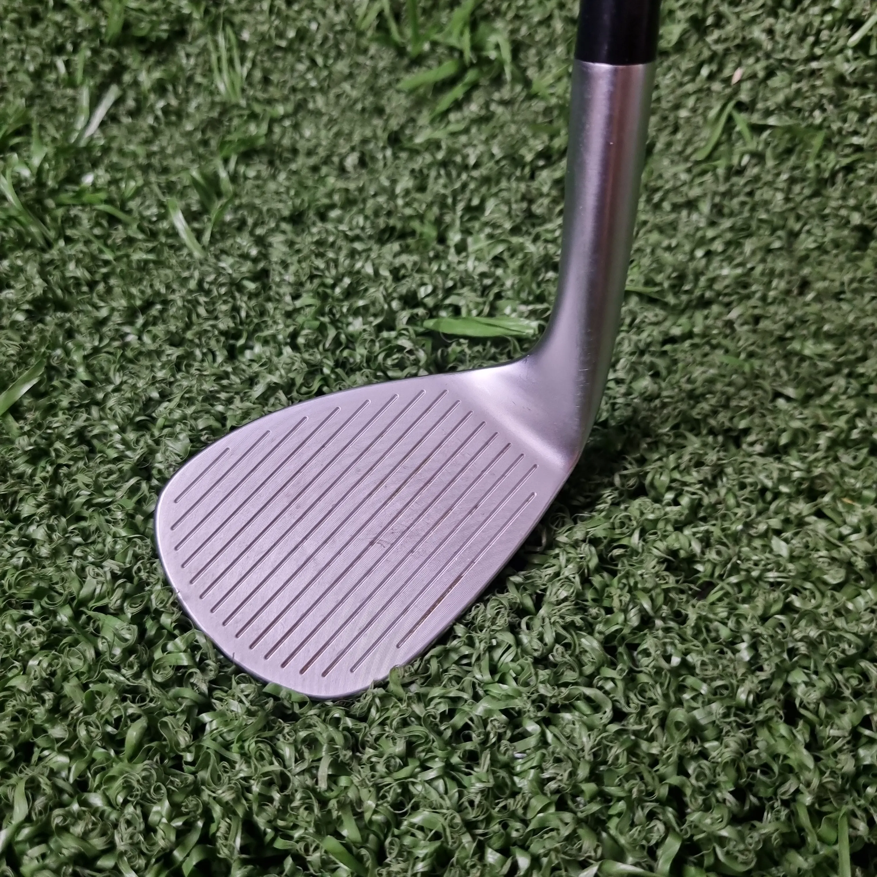 Cobra SnakeBite Wedge 60 Deg (USED) 8 Versatile