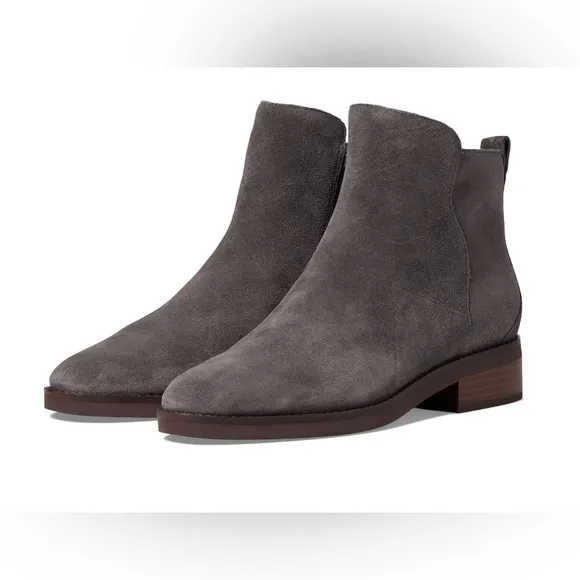Cole Haan River Chelsea Bootie Sz 6B Suede