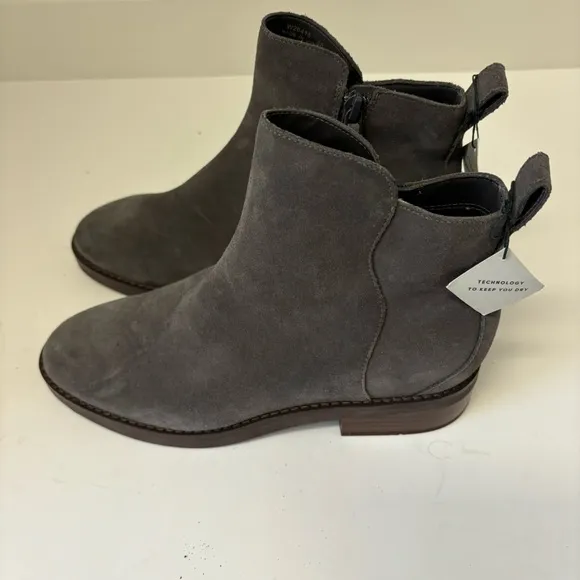 Cole Haan River Chelsea Bootie Sz 6B Suede