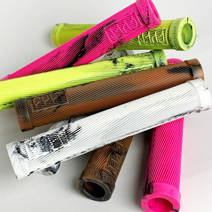 CULT HEAVENS GATE GRIP (BEGIN SIGNATURE)
