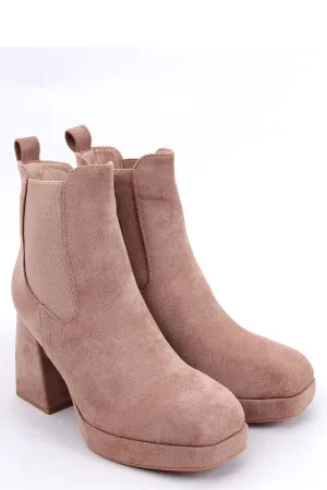 Heel boots