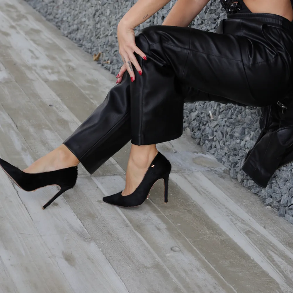Horsy Pumps