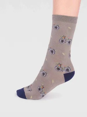 Josie Bamboo Bike Socks in Olive Green by Thought, Size 4-7.