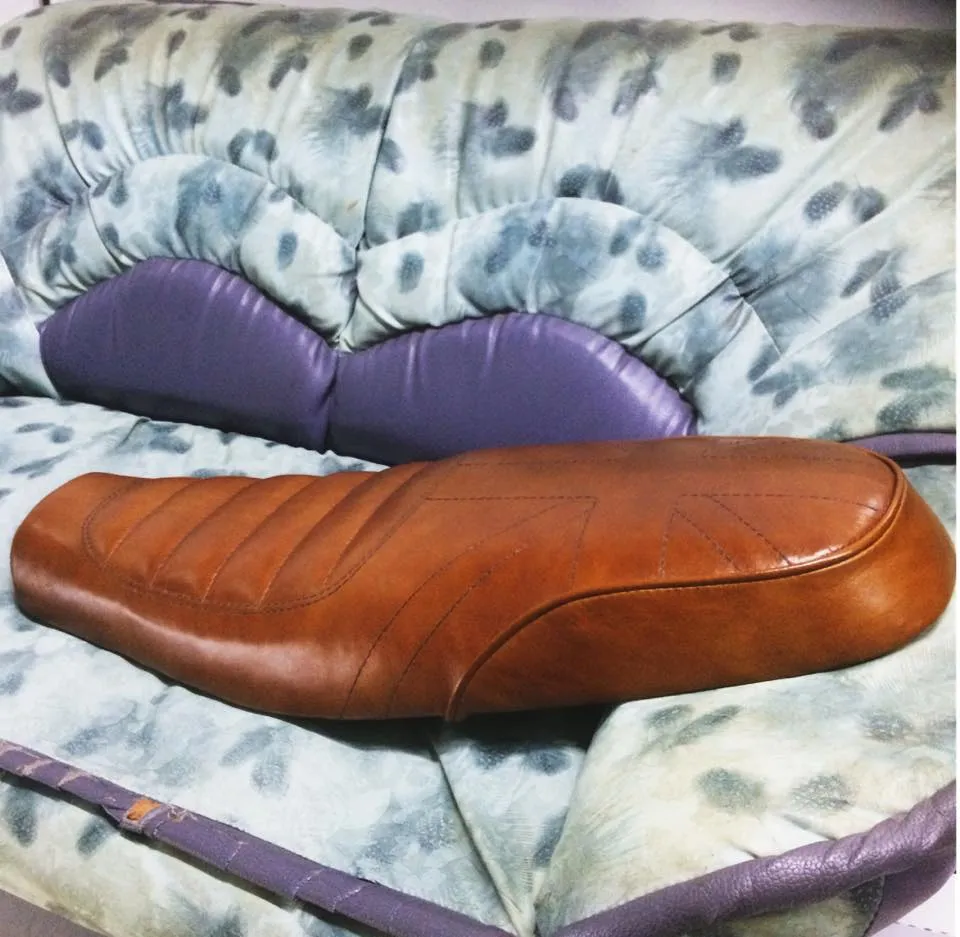 KB-TASUS - Triumph Bonneville Air-Cooled Scrambler Union Jack Seat