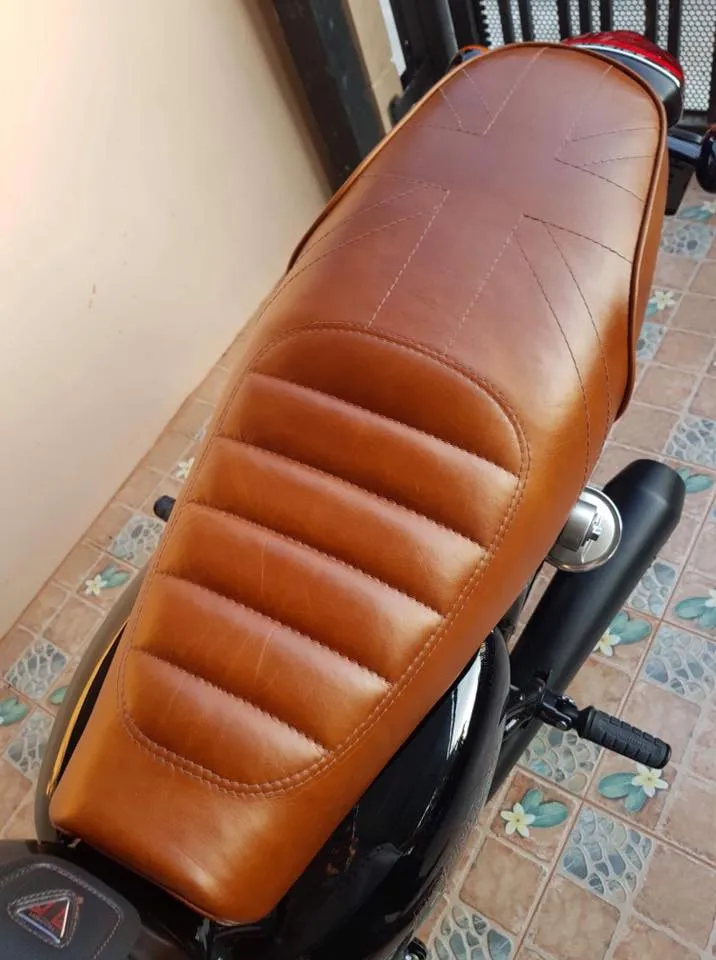 KB-TASUS - Triumph Bonneville Air-Cooled Scrambler Union Jack Seat