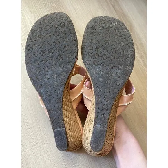 Lilly Pulitzer Mckim wedge sandal peach size 8.5