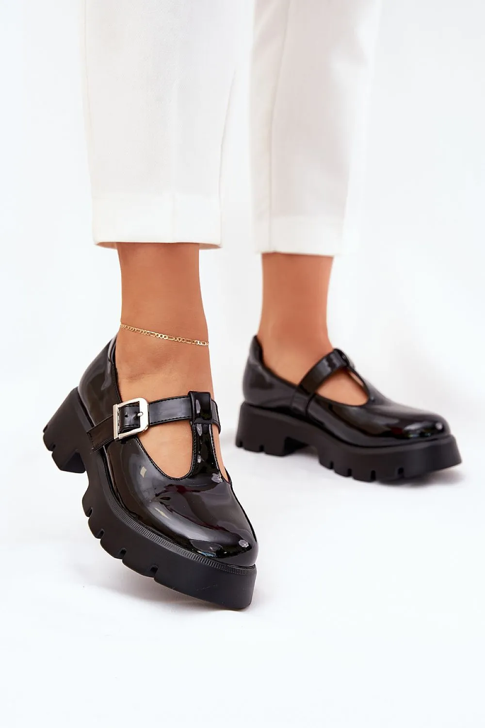 Low Shoes Step in style