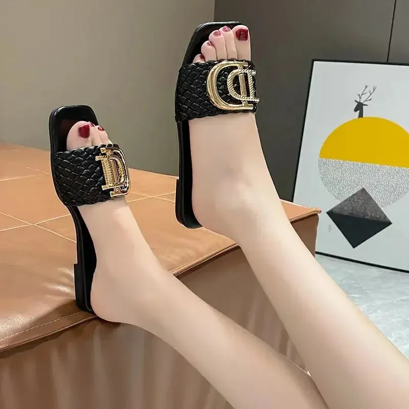 Luxury Women Slippers Buckle Design Small Incense Style Casual Women Flat Sandals External Wear Summer Sandy Beach Women Slides