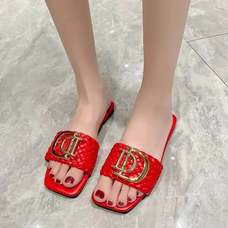Luxury Women Slippers Buckle Design Small Incense Style Casual Women Flat Sandals External Wear Summer Sandy Beach Women Slides