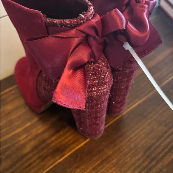 New without box Copper Key Curtsey Suede Tweed Bow Back Booties, burgundy,  7.5
