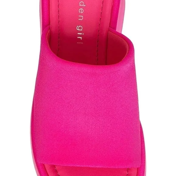 NIB Madden Girl Women's Nicco Wedge Sandal Sz 6.5