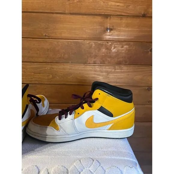 Nike Air Jordan 1 Mid University Gold White Black Men's Shoes Size 13 554724 170