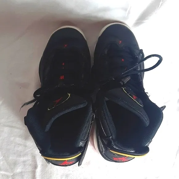 Nike Air Jordan 6 Rings His Airness GS Youth Shoes Size 6Y Black Red 323419-063