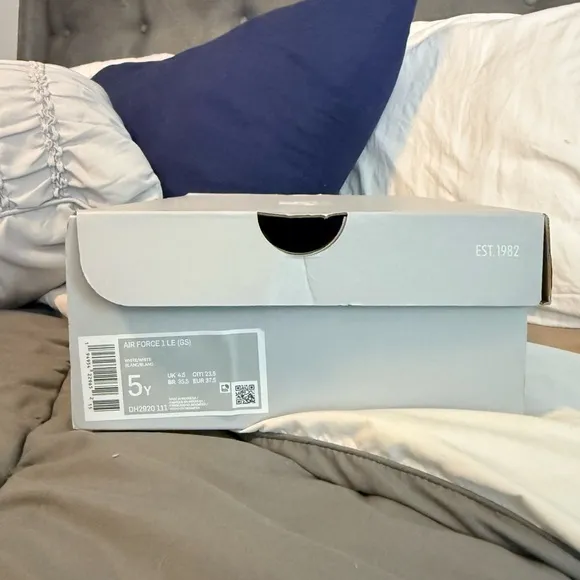 NIKE WHITE AIR FORCE 1 LE (GS) 5Y