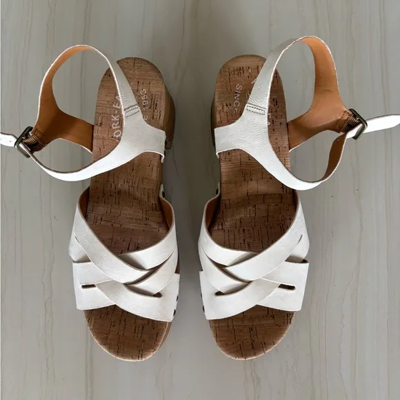NWT Kork-Ease Tia Leather Straps Platform Chunky Heel Cream