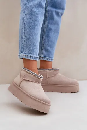 Snow boots