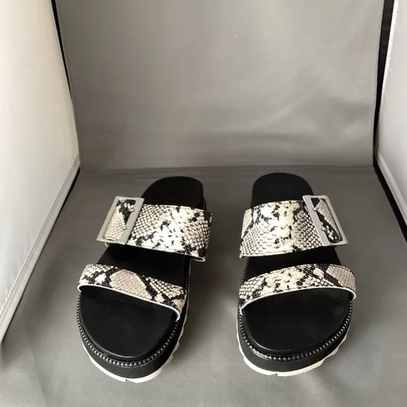 Sorel Roaming snake print slide sandle