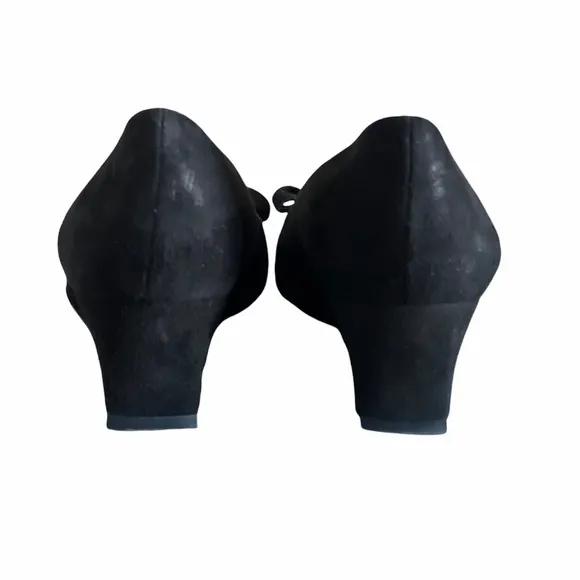 SW Beaudelair Black Suede Wedge Hidden Wedge with Bow‎ Size 8 EUC