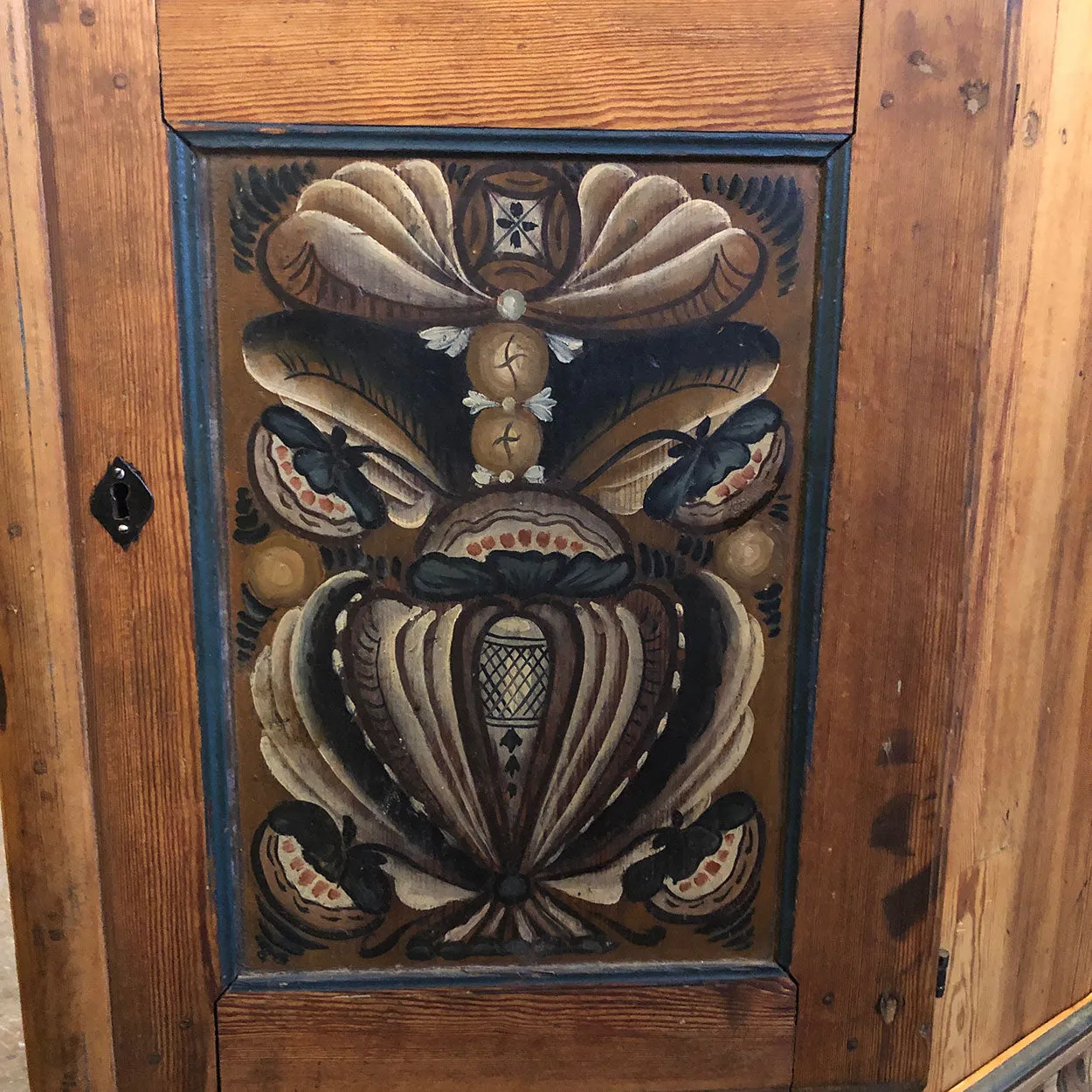 Swedish Allmoge Dalarna Region Painted Pine Stepback Cabinet