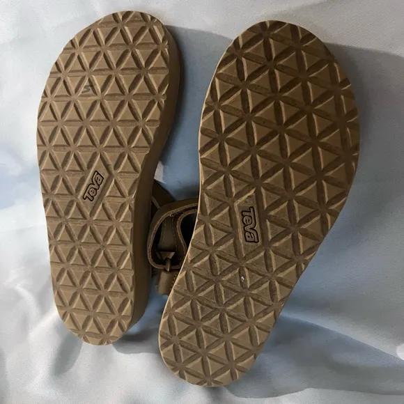 Teva Midform Universal Leather Size 8