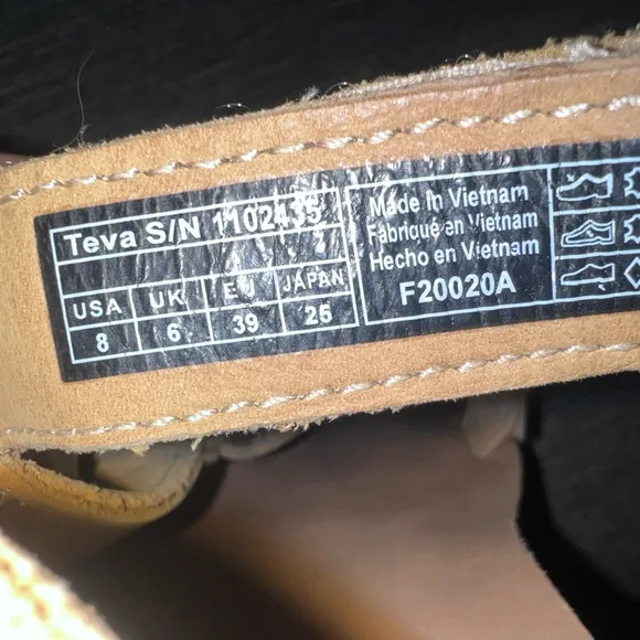Teva Midform Universal Leather Size 8