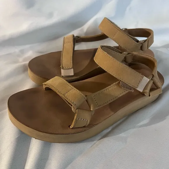 Teva Midform Universal Leather Size 8