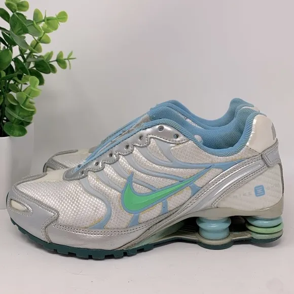 Vintage 2007 Nike Shox youth 4 Sneakers