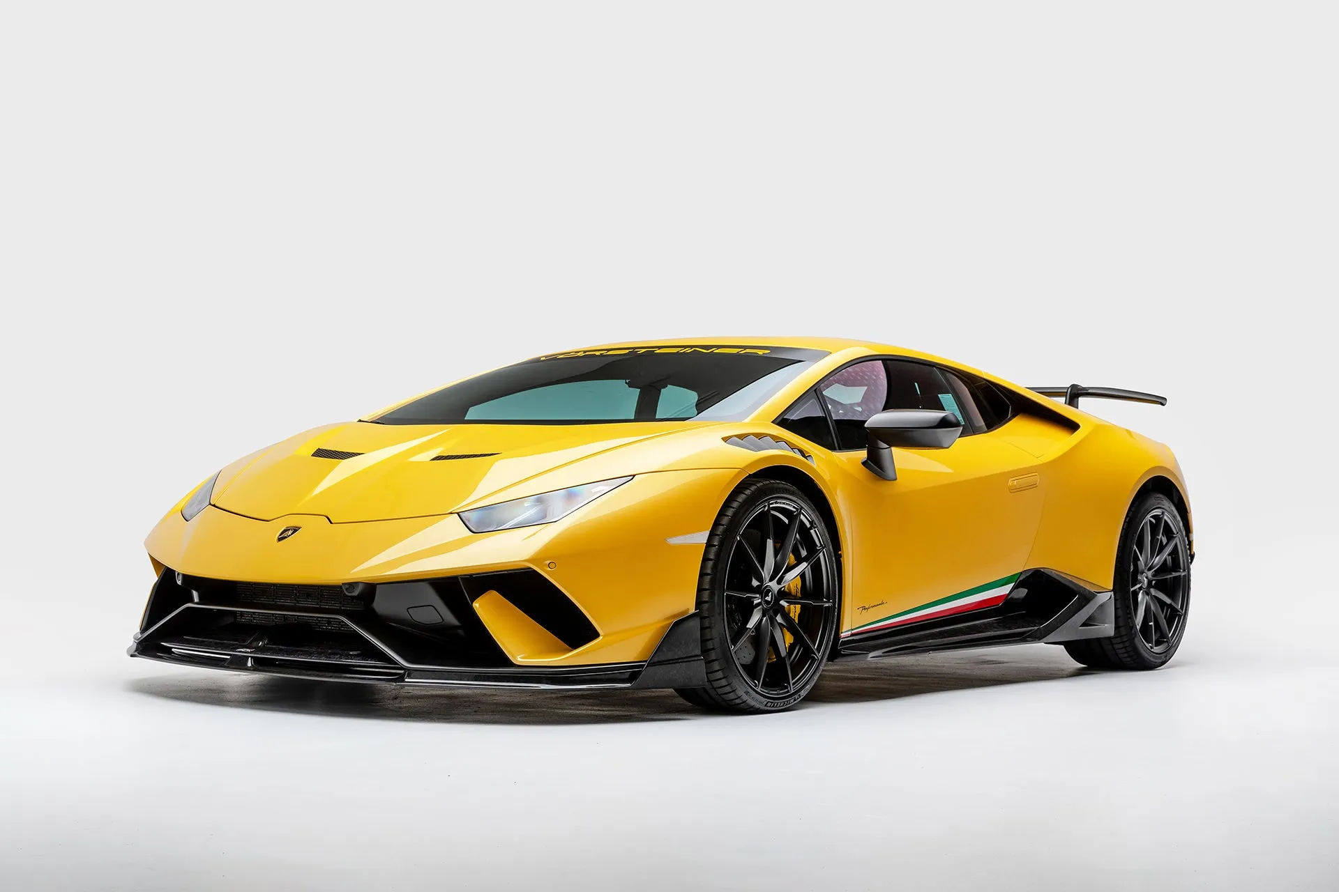 Vorsteiner LAMBORGHINI HURACAN PERFORMANTE TRENTO Front Fenders w/ Integrated Vents and Splash Shields Carbon Matrix Glossy