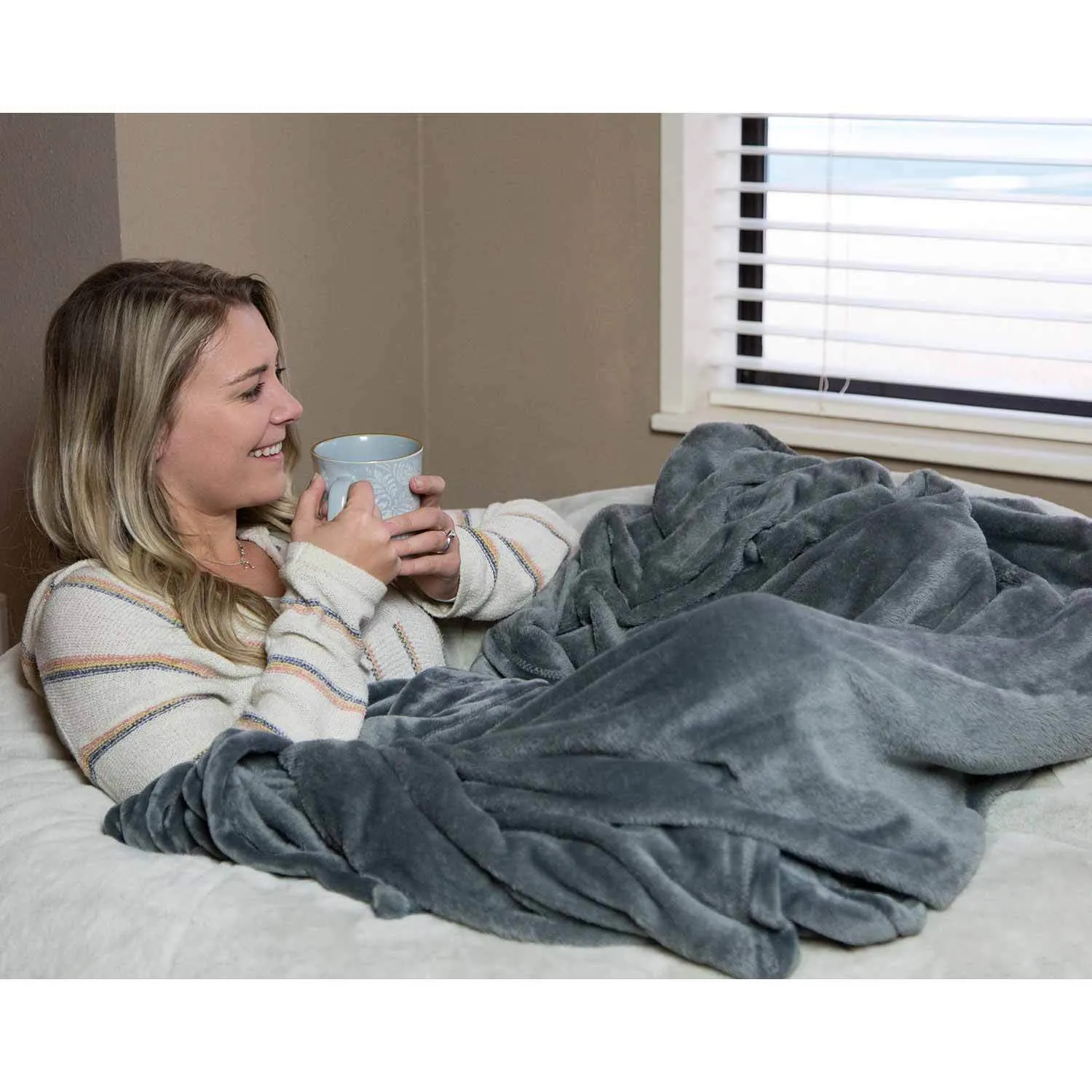 White Fur 4ft Memory Foam Bean Bag