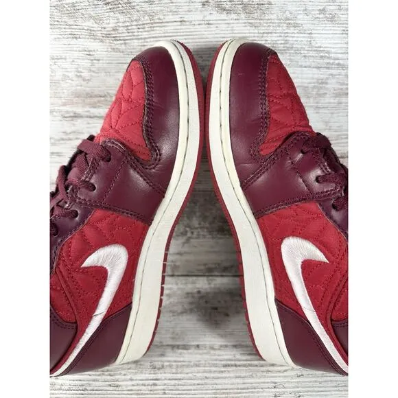 Youth Nike Air Jordan 1 Mid SE (GS) Red Quilt Sneakers Sz 4.5Y Athletic