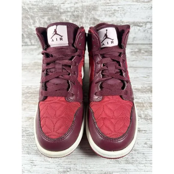Youth Nike Air Jordan 1 Mid SE (GS) Red Quilt Sneakers Sz 4.5Y Athletic